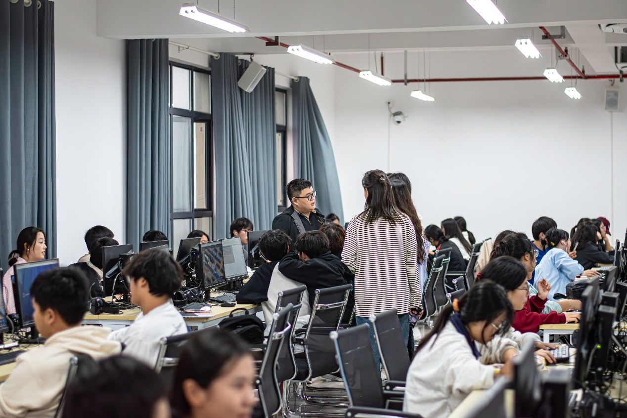 厚生学馆竞赛协会线下培训活动顺利举行