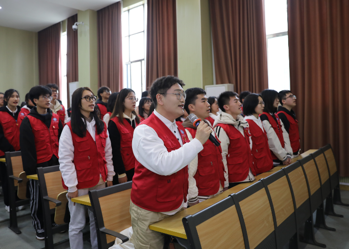 1677838868672057110.png 诵读.png