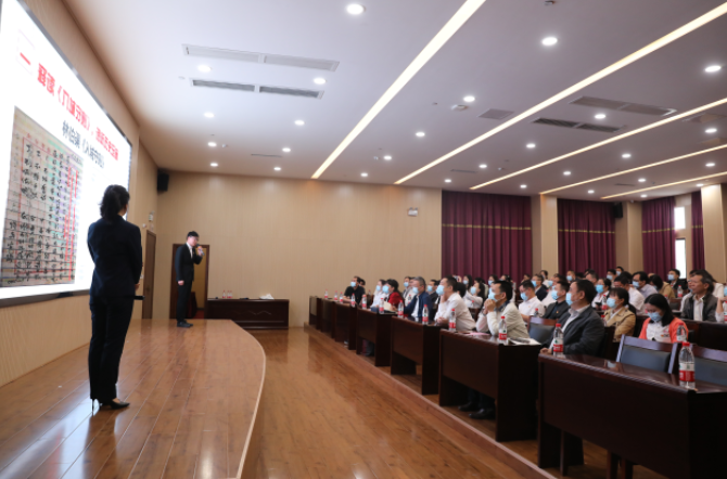 1621415366902046880.png 专题党课现场.png