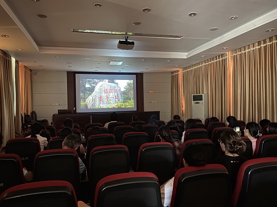 1692068937986065393.jpg 观看纪录片照片1.jpg