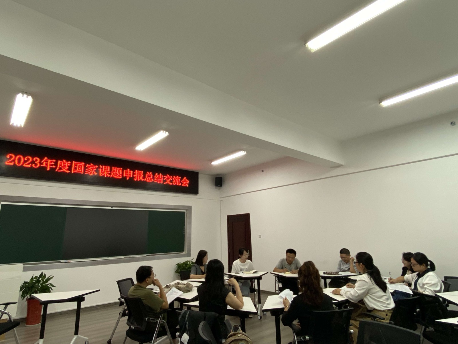 1695369830773048613.jpg 1695369830773048613.jpg