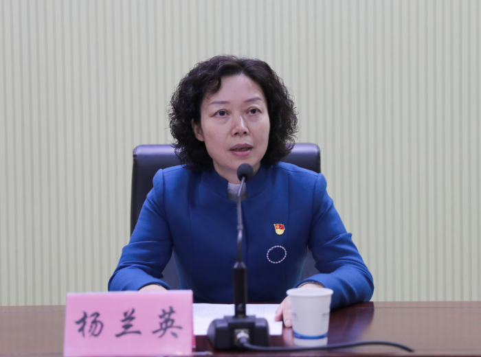 1669170065969026991.png 杨兰英.png