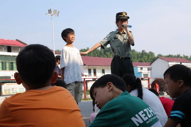 Beat365唯一官方网站三下乡：童趣课堂练品格，纪律种子植心田