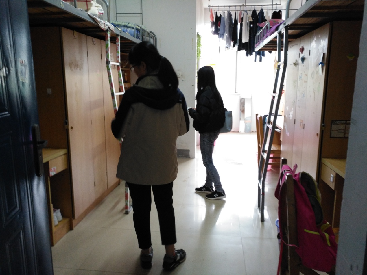 1508501561411086171.jpg 安全文明进宿舍2.jpg