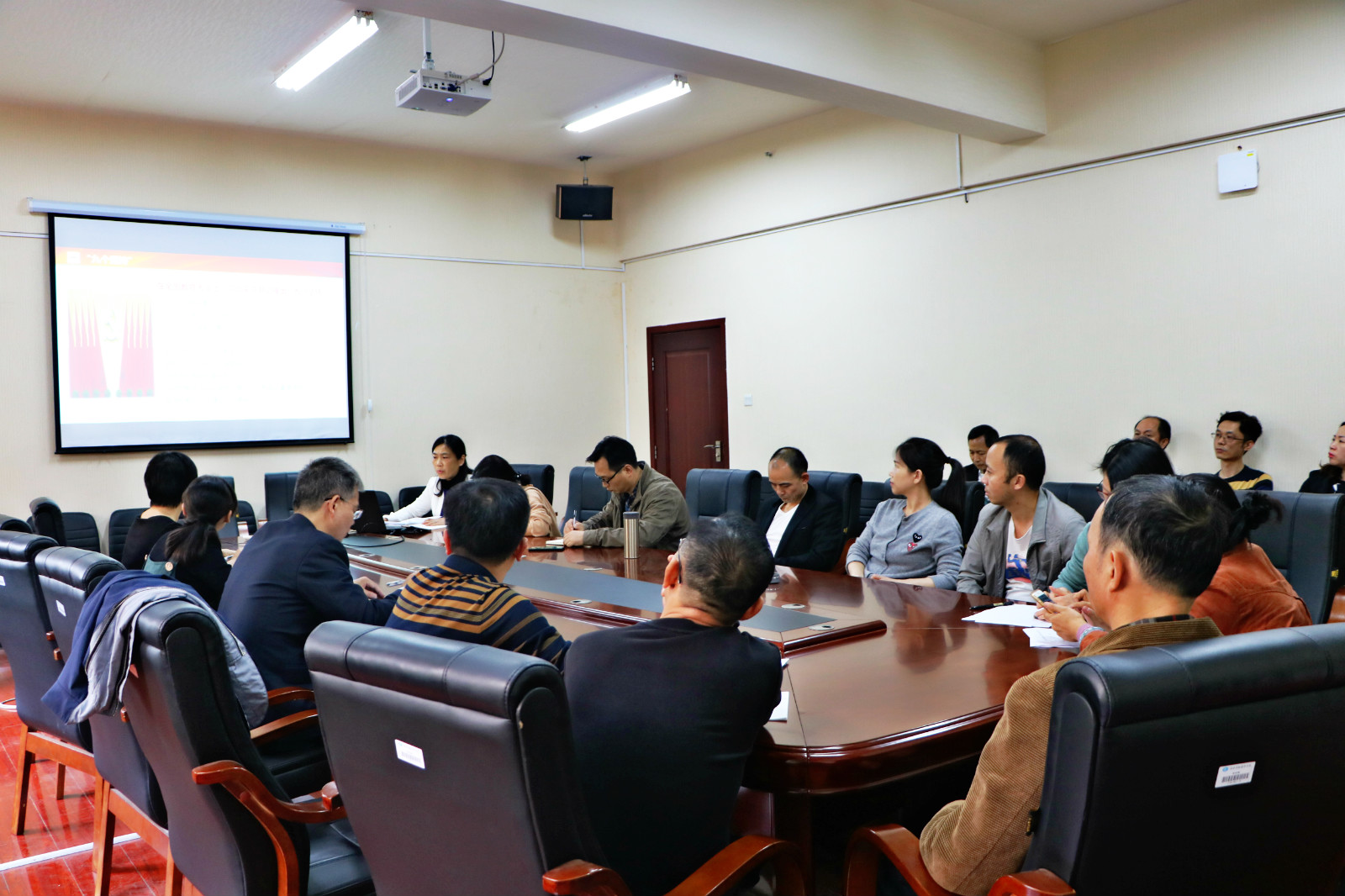 1571975794567077395.jpg 1571975794567077395.jpg