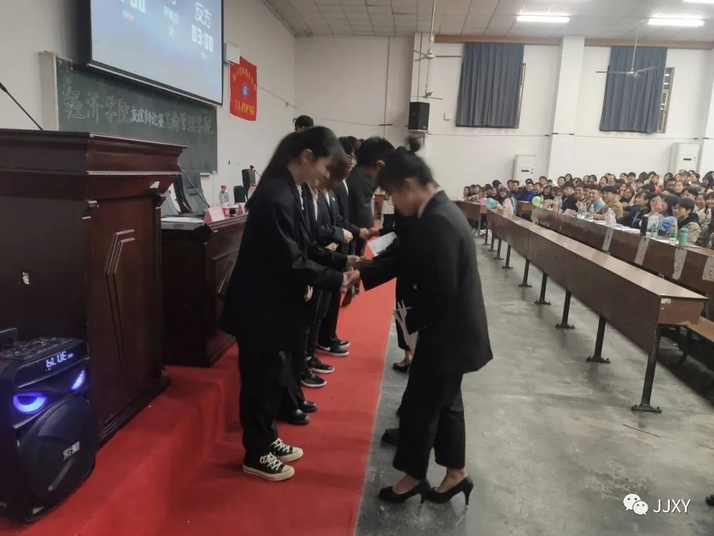 1607673295946054192.jpg 1607673295946054192.jpg