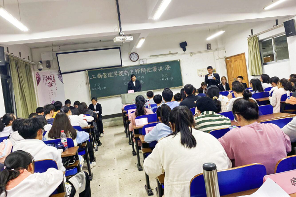 我院“新生杯”辩论赛圆满落幕