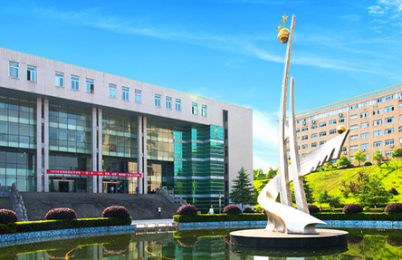 法学与公共管理学院召开2025年下半年团学工作专题会议